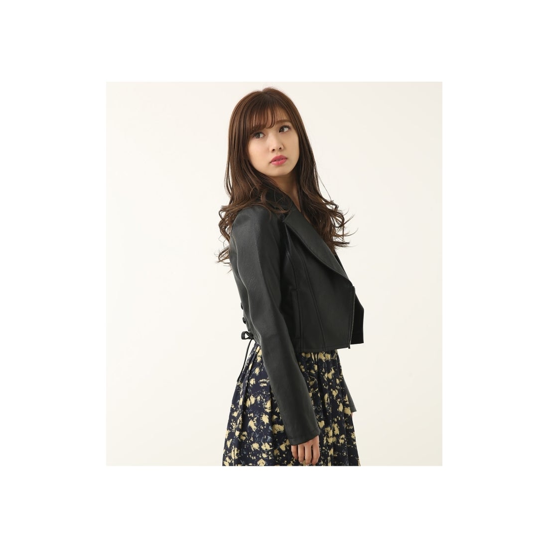 rienda バックレースアップライダースジャケット ライトベージュ