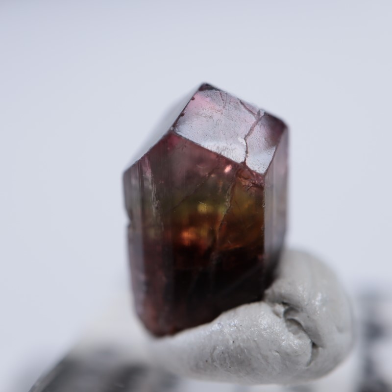 希少 ペツォッタイト結晶原石 5.6ct マダガスカル産 鉱石-
