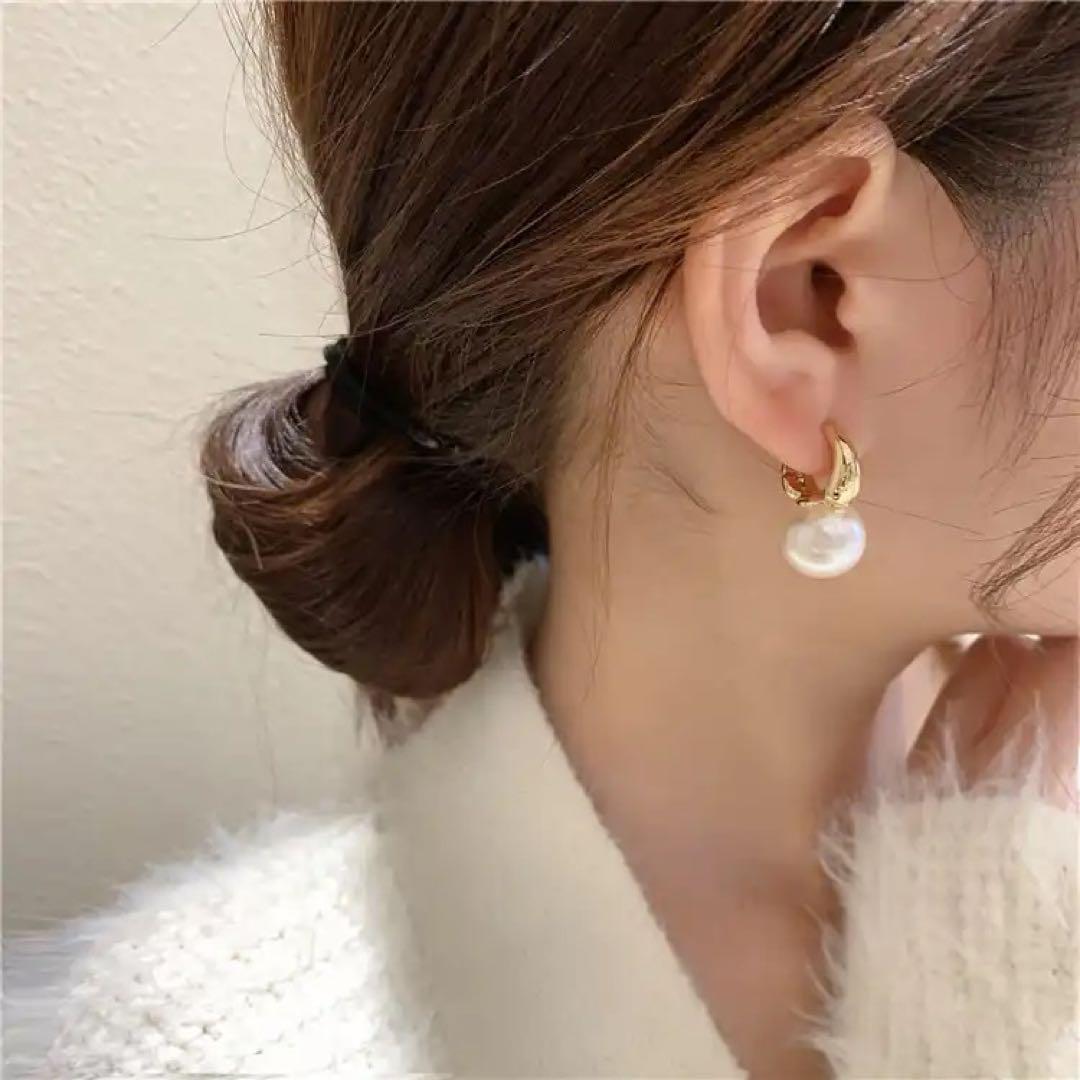 パールピアス　ゴールド×パール　大粒パール　真珠　レディース 人気　かわいい　冠婚葬祭　アクセサリー　韓国　イヤリング　新品