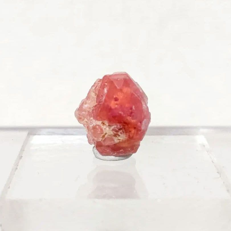 希少 ペツォッタイト結晶原石 5.6ct マダガスカル産 鉱石-
